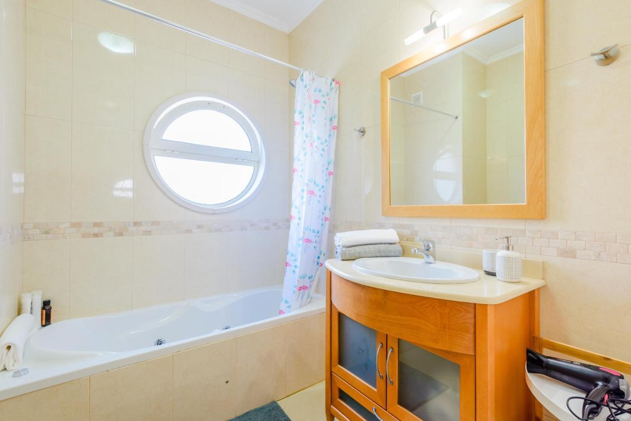 אלבופיירה Bnb Homes Ocean View Apartment With Huge Sunny Terrace, 2 Swimming Pools & Tennis Court מראה חיצוני תמונה